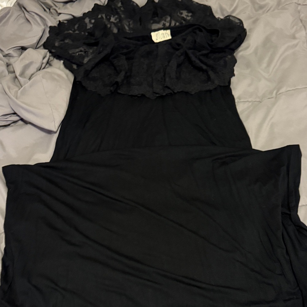 Elegant Black Maxi Dress